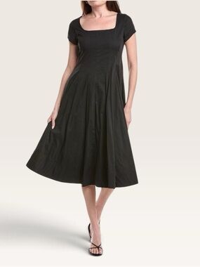 Corset waist dress
Poplin Cap Sleeve Paneled  black NEW lined Small MIDI length
